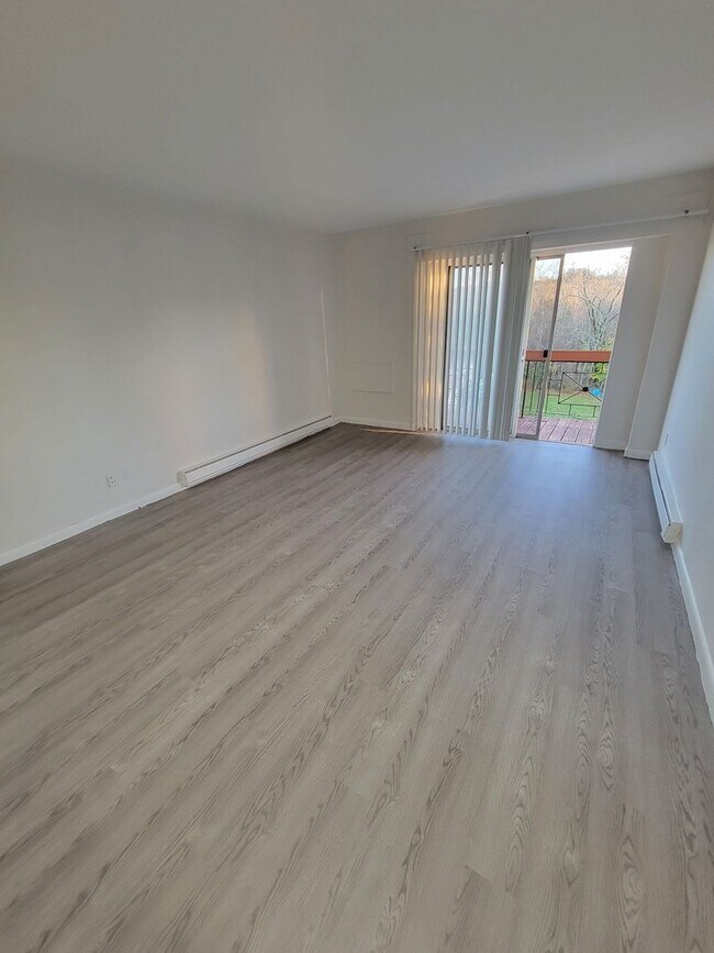 Interior Photo - 1 Rosa St