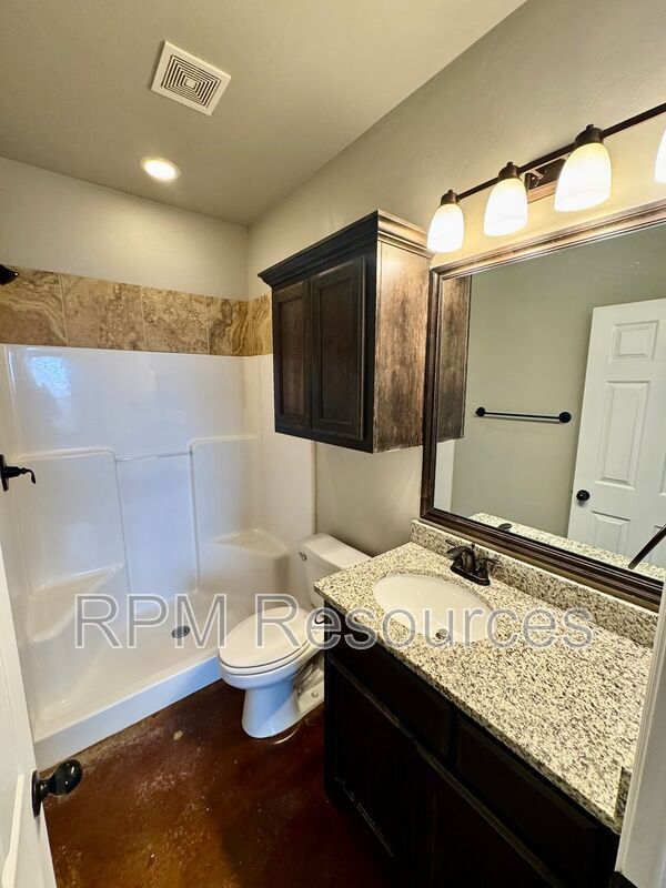 Building Photo - 1818 Post Oak Rd