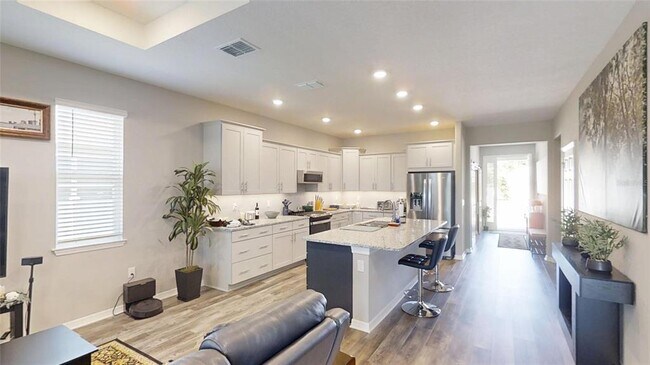Building Photo - 5655 SW 78th Ave Rd
