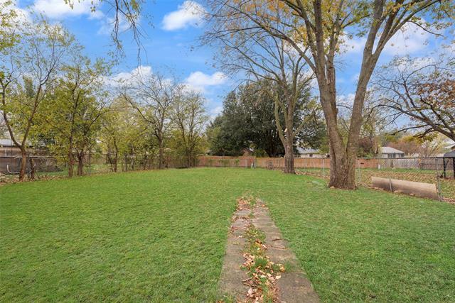 Building Photo - 3853 Commonwealth Dr