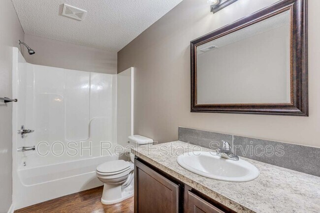 Building Photo - 1054 E Karla Ct