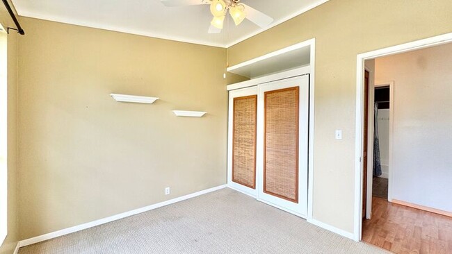 Building Photo - 239 Mananai Pl
