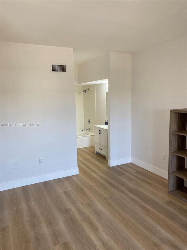 Building Photo - 1280 S Alhambra Cir