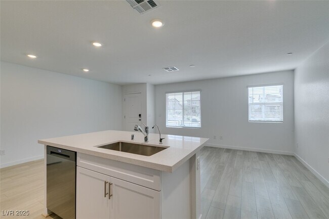 Building Photo - 945 Jigglypuff Pl