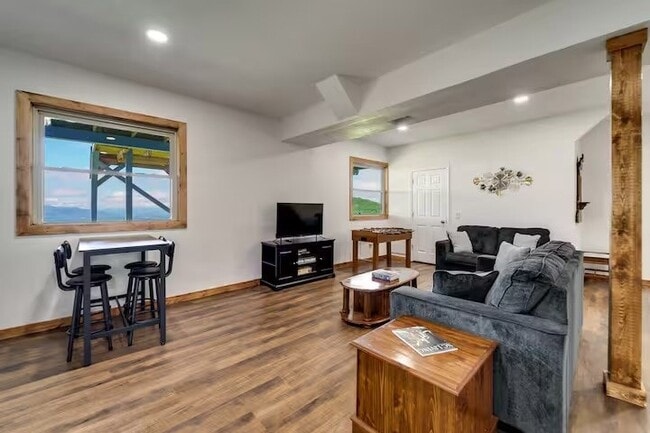 Building Photo - 608 Flowers Gap Rd