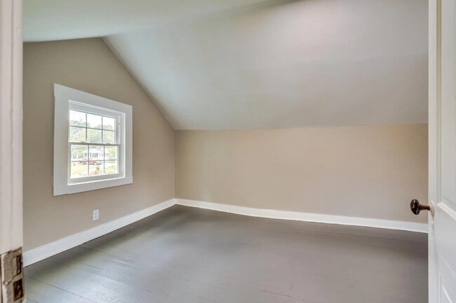 Building Photo - 237 Randolph St