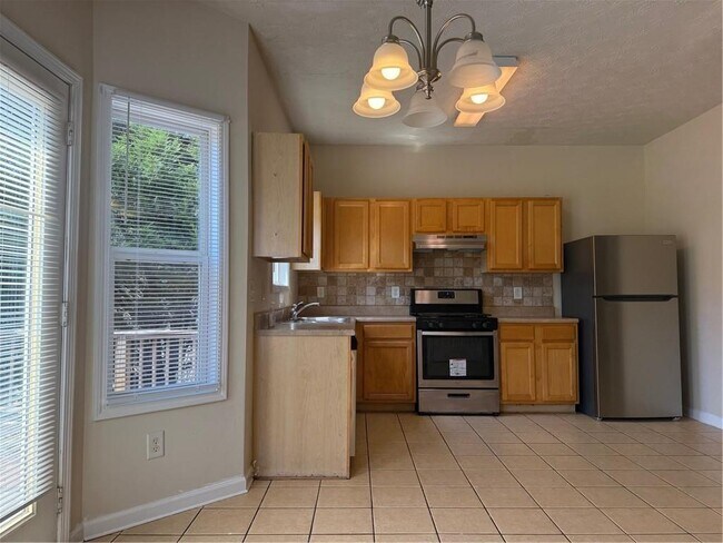 Building Photo - 259 Hardy Lillies Rd SE
