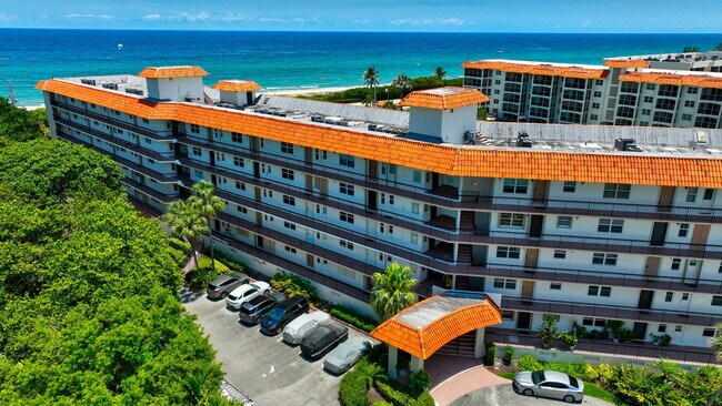 Building Photo - 2871 N Ocean Blvd