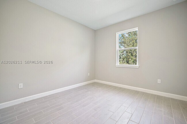 Building Photo - 950 Bartram Ave SW