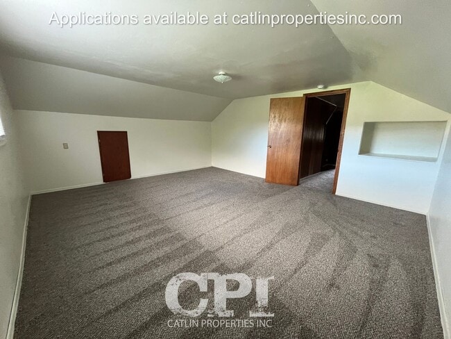 Building Photo - MOVE IN SPECIAL -  1/2 FIRST MONTHS RENT!!