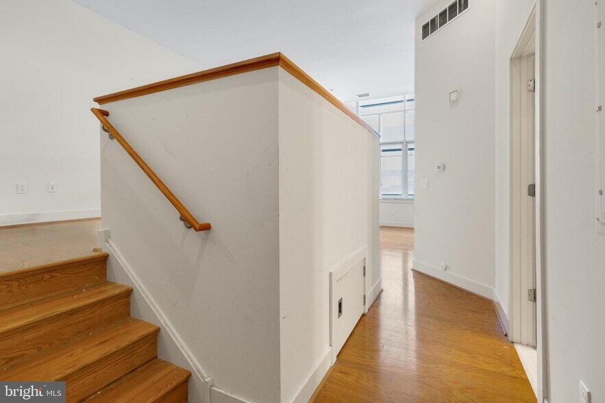 Building Photo - 23 S 23rd St