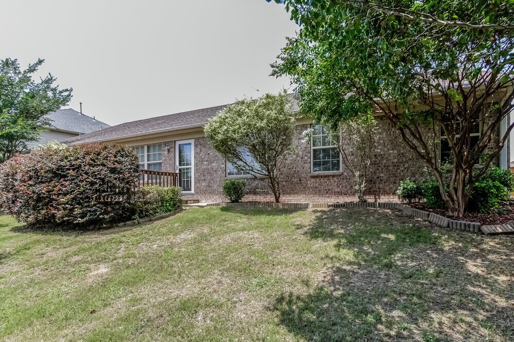 Building Photo - 6257 Saddletrail Dr