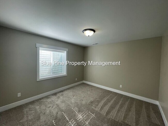Building Photo - 1507 47th St