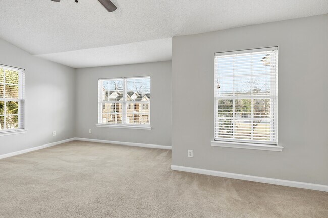 Building Photo - 777 King George Blvd