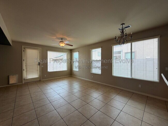 Building Photo - 5640 W Kowalsky Ln
