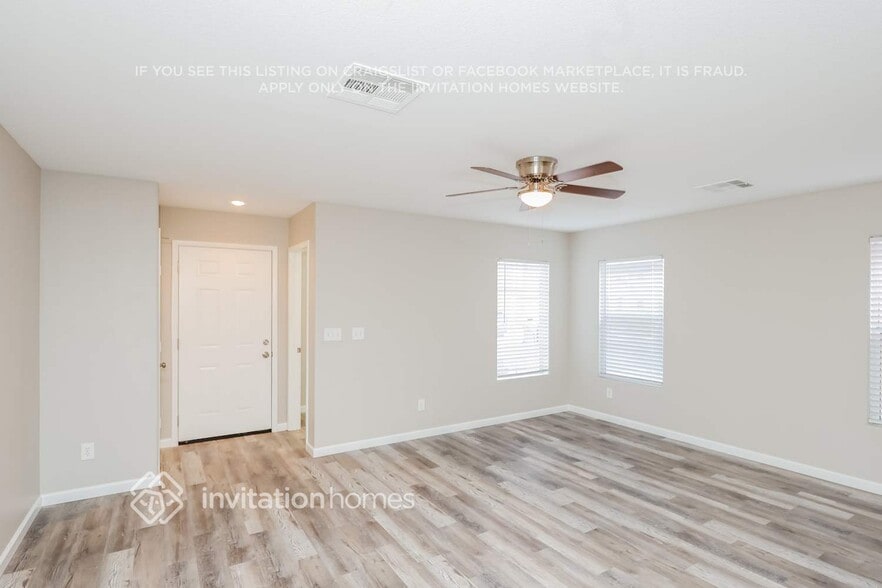 Building Photo - 663 Haunts Walk Ave