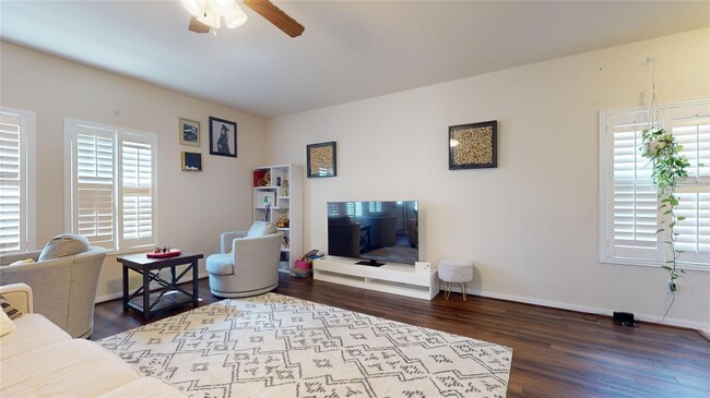 Building Photo - 3202 Cabin Wood Way