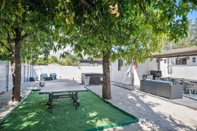 Building Photo - 11730 NW 3rd Ave