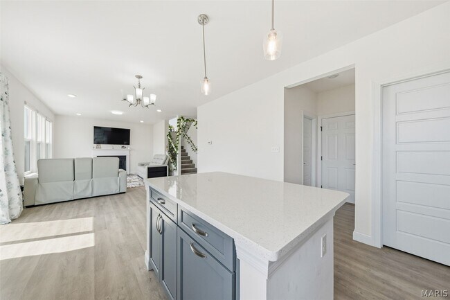 Building Photo - 106 Sommerset Ct