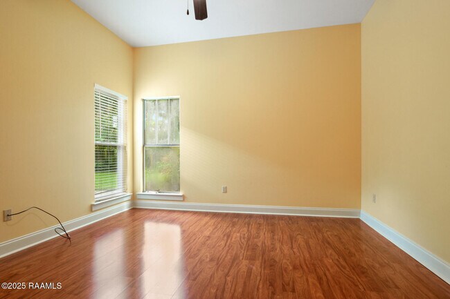 Building Photo - 9442 Boone Ave