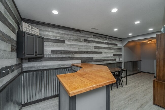 Building Photo - Spacious Home With Finished Basement And 3 Car Garage