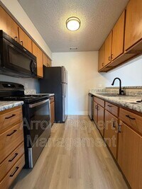 Building Photo - 2340 N 44th St