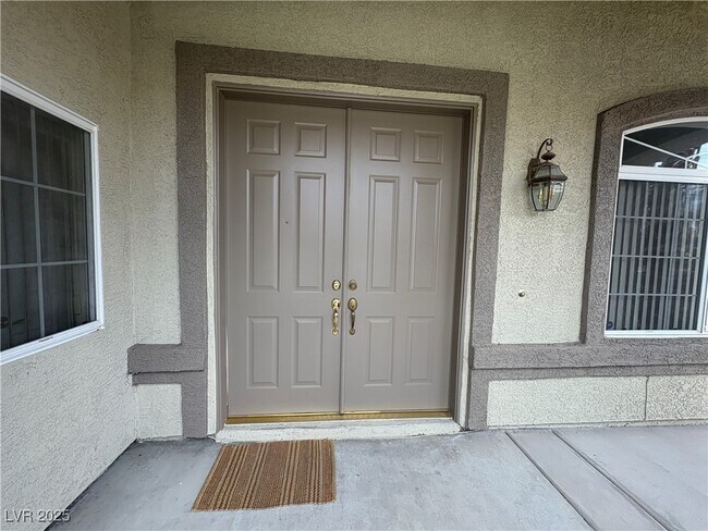 Building Photo - 9537 Gainey Ranch Ave