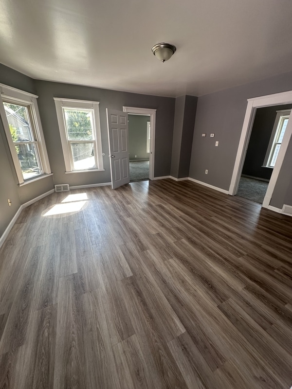 Building Photo - 3414 Daisy Ave