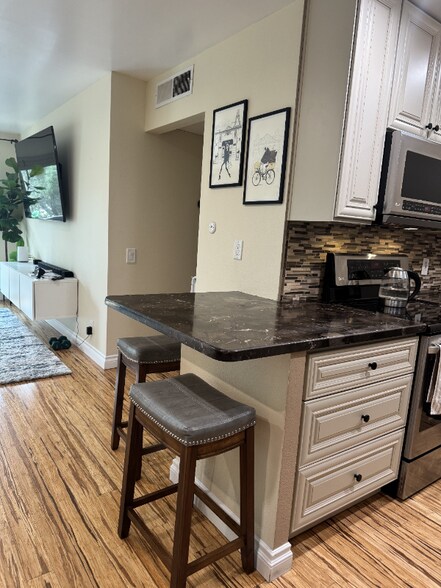 Building Photo - 6202 Friars Rd