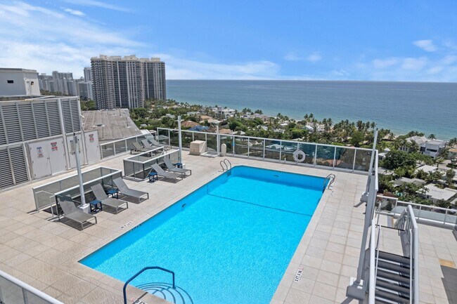 Building Photo - 2841 N Ocean Blvd