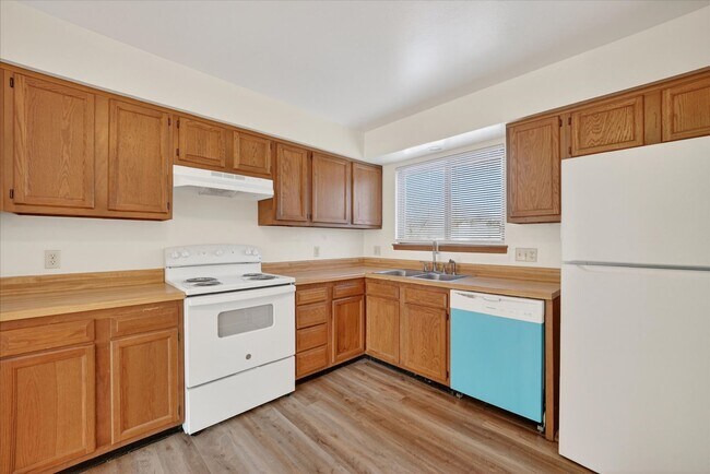 Building Photo - 2755-2761 Scarlet Oak