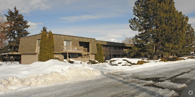 Primary Photo - Chateau East & West Apartments