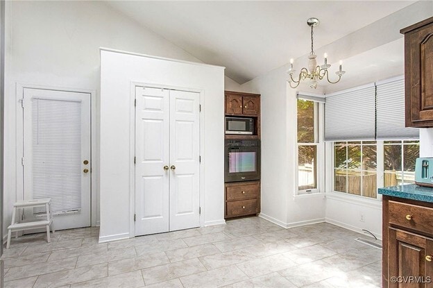 Building Photo - 1724 Villageway Dr