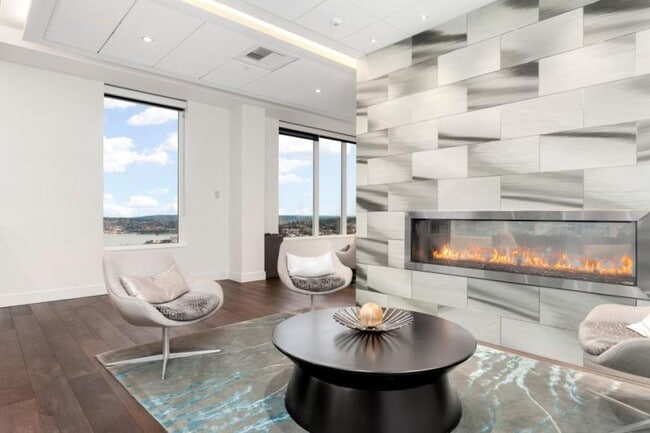 Building Photo - 1 bedroom in Seattle WA 98104