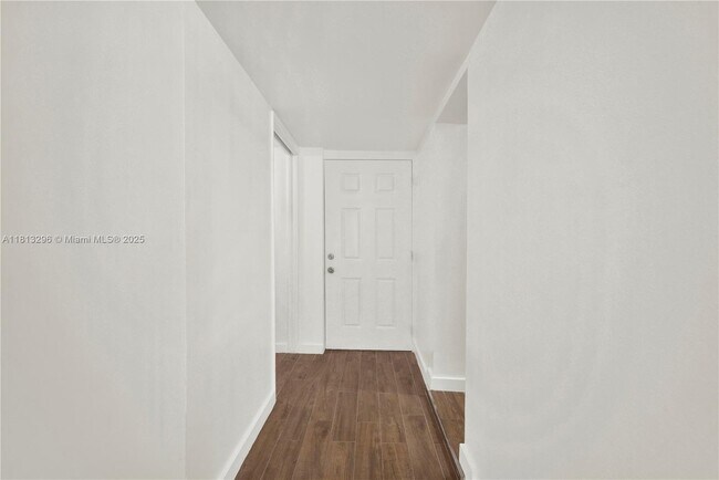 Building Photo - 11713 SW 81st Rd