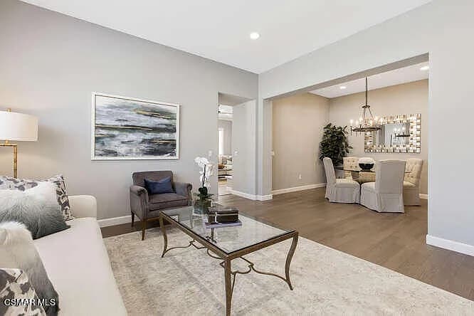 Building Photo - 436 Via Del Lago