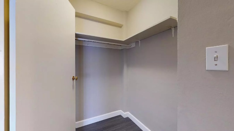 Building Photo - 1653 N Prospect Ave