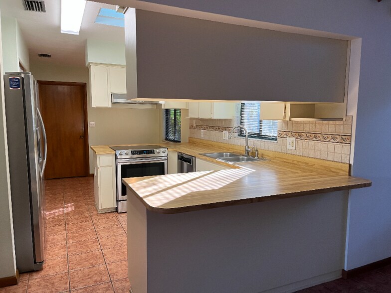 Building Photo - 501 SW 75th Terrace