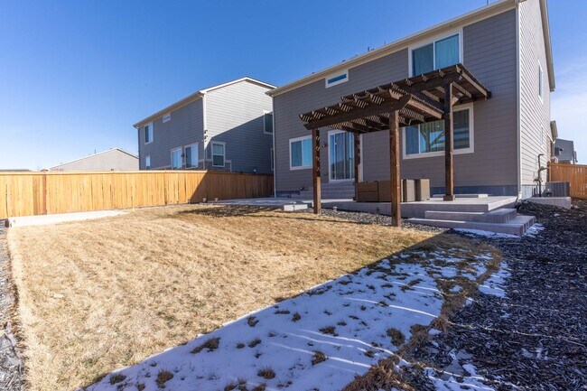 Building Photo - Available NOW! 4 Bedroom 3 Bath Beautiful Home