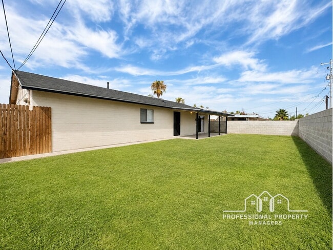 Building Photo - 3-bedroom, 2-bathroom home in La Verne Terrace
