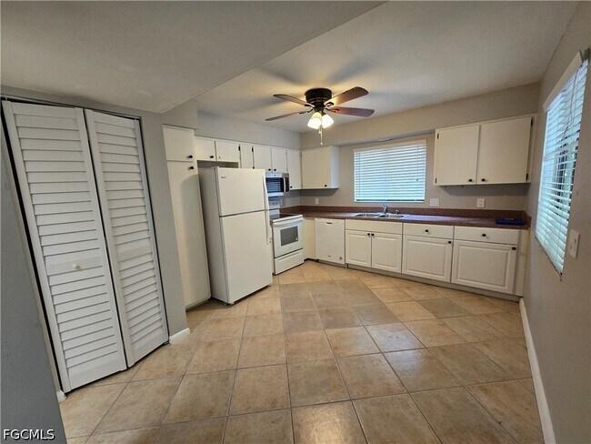 Building Photo - 7752 Tamara Lee Ct