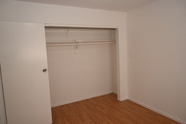 Building Photo - 2301 Stewart Ave #C C