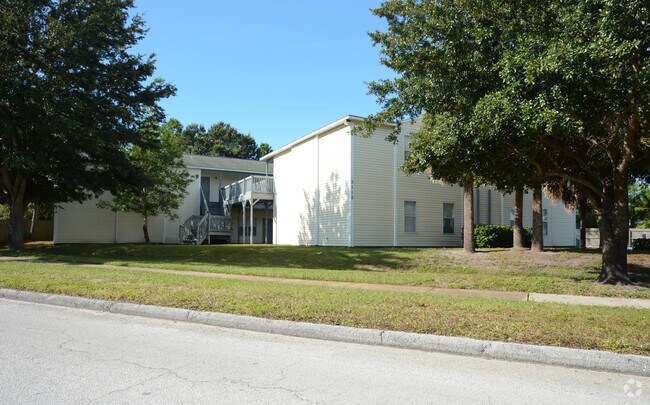 Building Photo - Caribbean Court