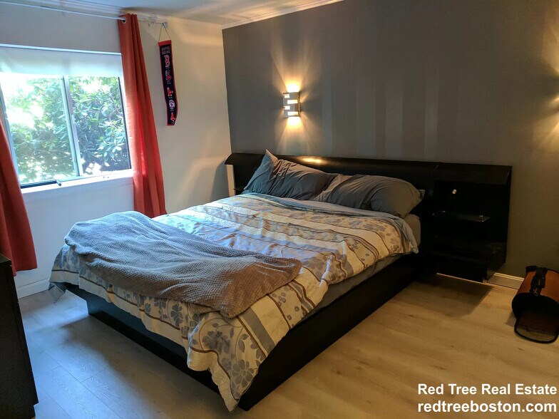 Building Photo - 53 Angleside Rd