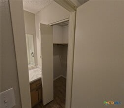 Building Photo - 207 Palmwood Dr