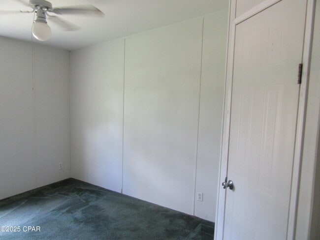 Building Photo - 12013 Hibiscus St