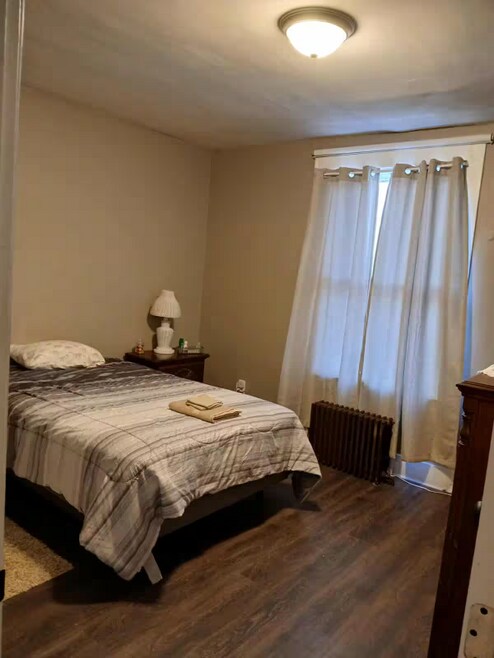 Building Photo - 869 Kenneth Ave