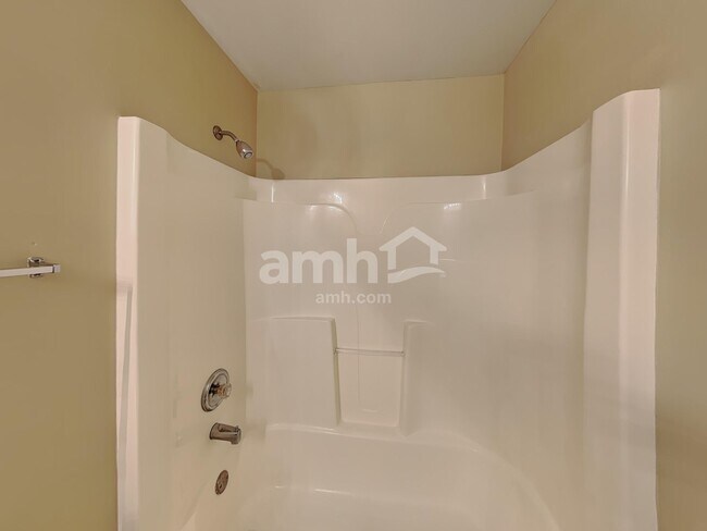 Building Photo - 26251 W Bayberry Ct