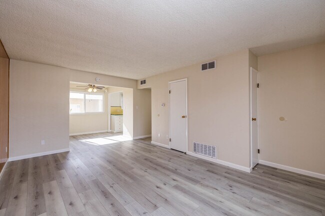 Interior Photo - 276 Adams