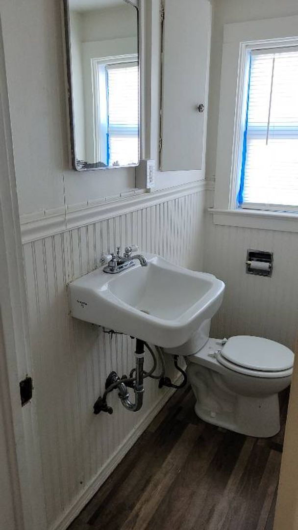 Building Photo - 4Bedroom/2Bath Home in Town of Susanville